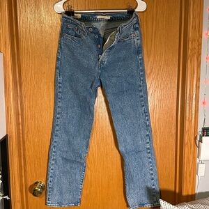 Levi’s wedgie straight medium wash jeans